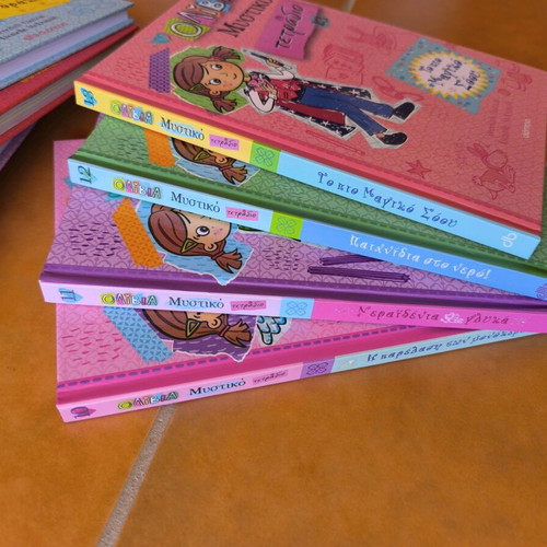Olivia Secret Notebook like new, set of 13 books