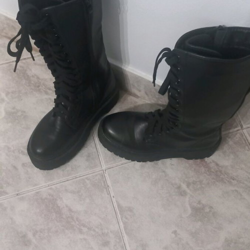 Women's black boots size 36 like new