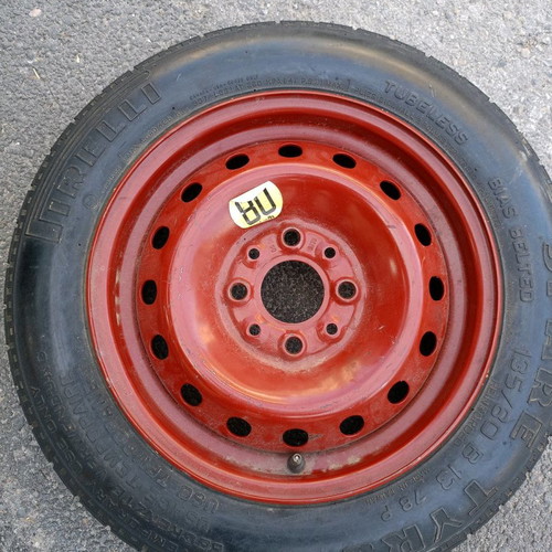 Car tire Pirelli 135/80/13