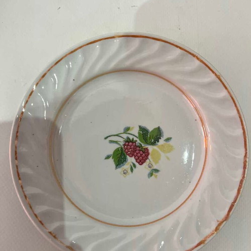 Set of 6 vintage porcelain plates used, Soviet origin, 17cm/15cm
