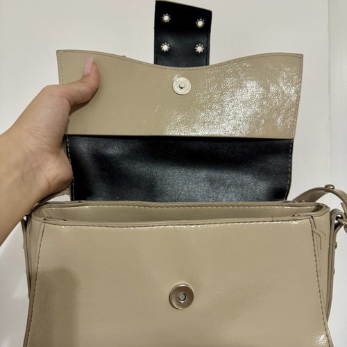 Vintage Y2K style bag like new, beige