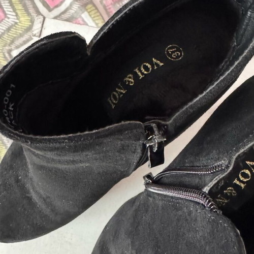 Suede ankle boots size 37 used with 9.5cm heel and zipper