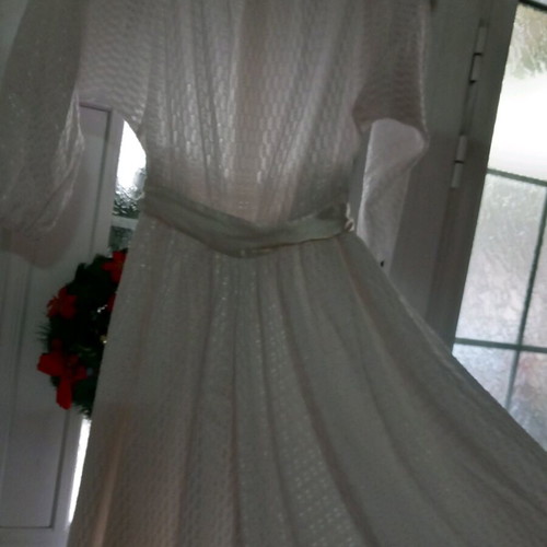 Maxi wedding dress white like new with satin belt