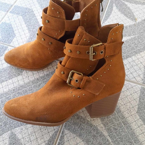 Brown Castor Ankle Boots used with buckle design