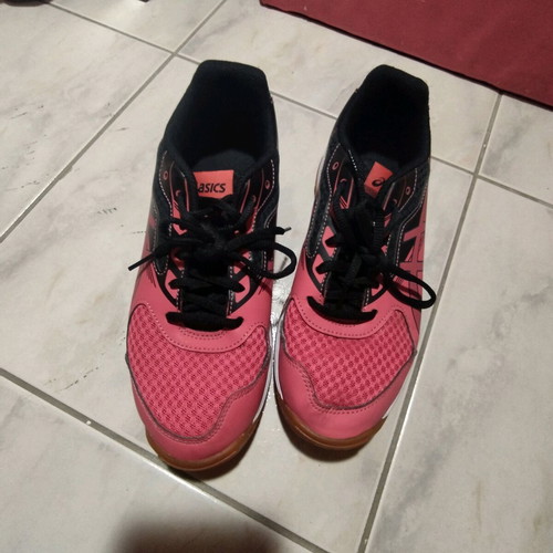 Asics Gel Upcourt athletic shoes like new, size 38, pink/black