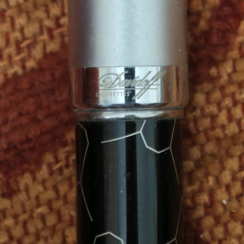 Davidoff Cigarettes Pen like new