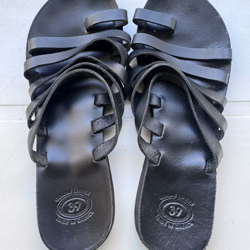 Black leather sandals size 39 used