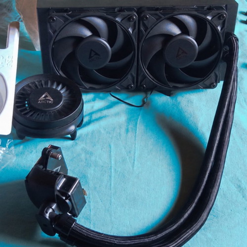 Arctic Liquid Freezer III 240mm with P12 Pro fans