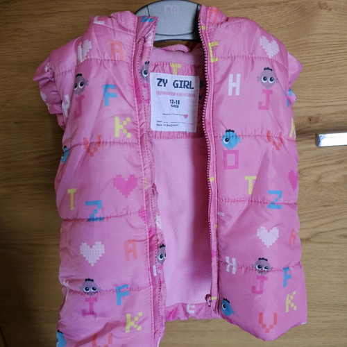 Sleeveless vest for 12-18 months like new