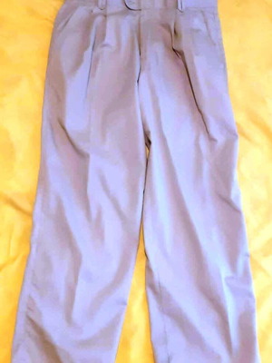 Classic men's fabric pants with pleats beige khaki size 44/46 like new