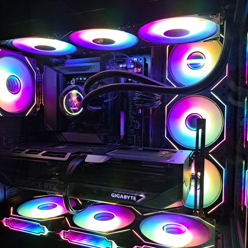 Gaming PC with Gigabyte GeForce RTX 5070 Ti and AMD Ryzen 7 7800X3D