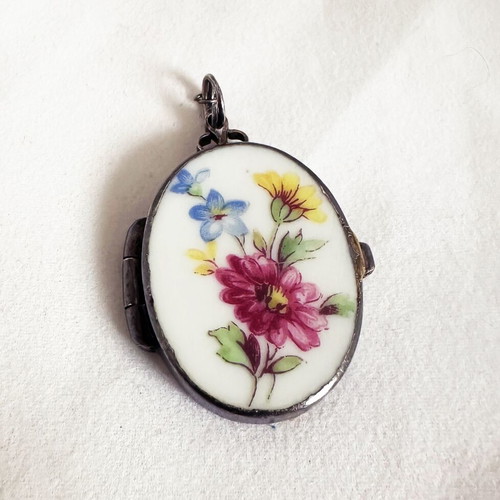Antique photo locket with hand-painted enamel in vintage box used