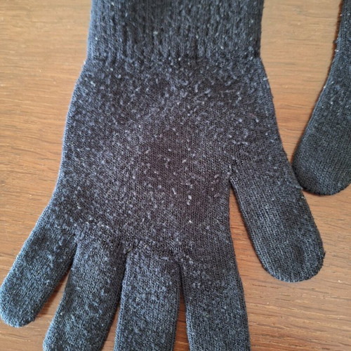 Gloves used, winter knitted black