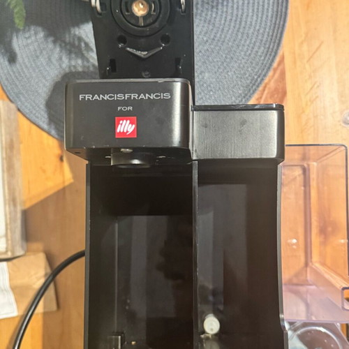 FrancisFrancis Illy coffee maker like new