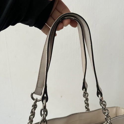 Guess shoulder bag used, white and beige