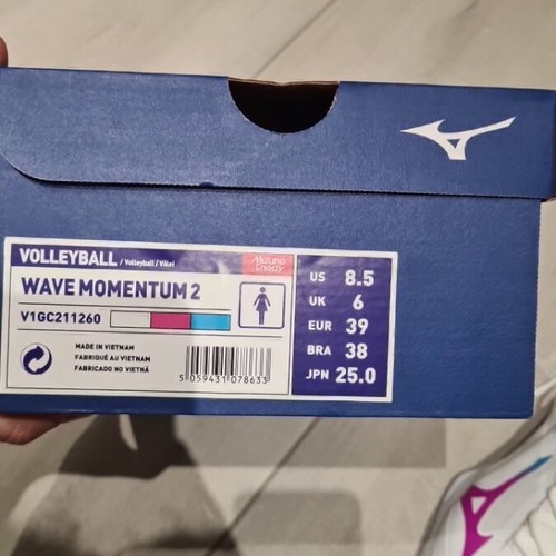 Mizuno Wave Momentum 2 women's volleyball shoes new, white, size 39