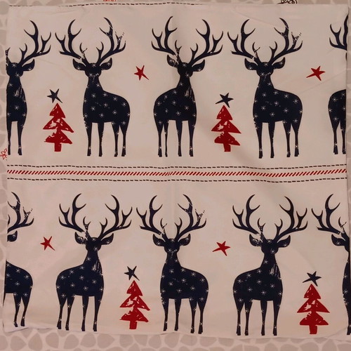 Decorative Christmas pillowcases like new, set of 3 pieces