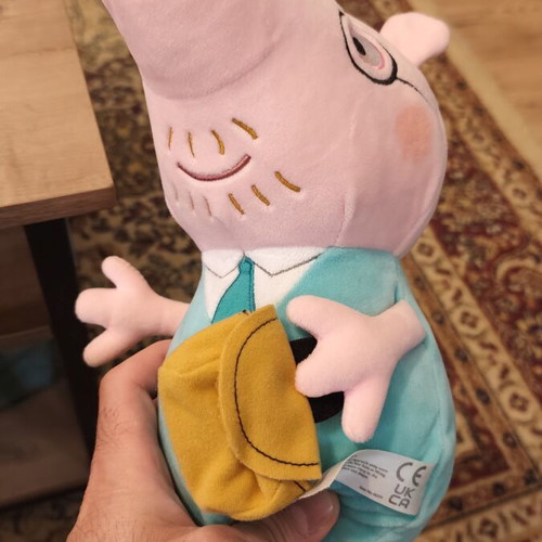 Peppa Pig family plush toys like new
