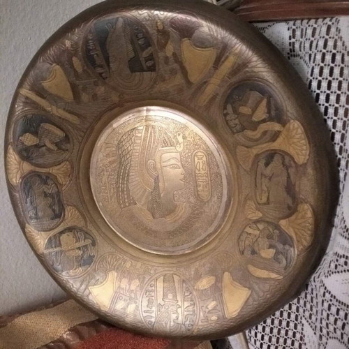 Decorative wall plate from Egypt new, bronze, handmade 25 cm