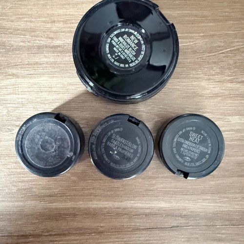 Mac products slightly used, 2 eyeshadows