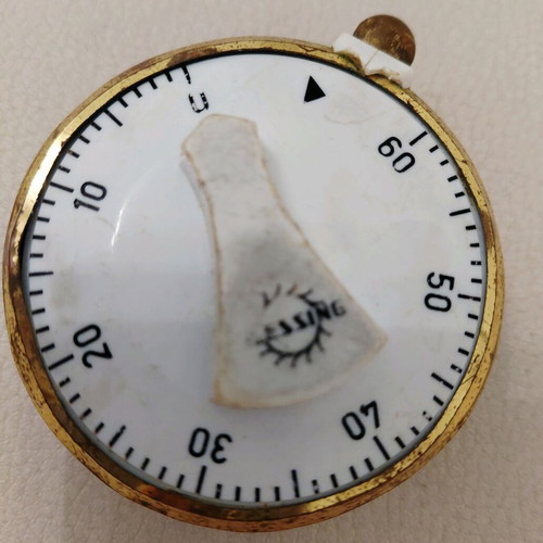 Lessing metal timer from the 1960s used
