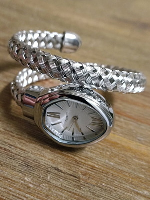 Women's elastic bracelet watch new