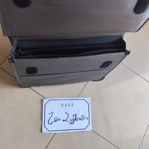 Samsonite Briefcase like new, black and gray, 12 compartments