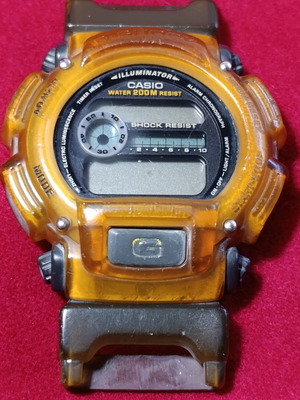 Casio G-Shock DW-9000 vintage ρολόι μεταχειρισμένο με ημιδιαφανές πορτοκαλί περίβλημα