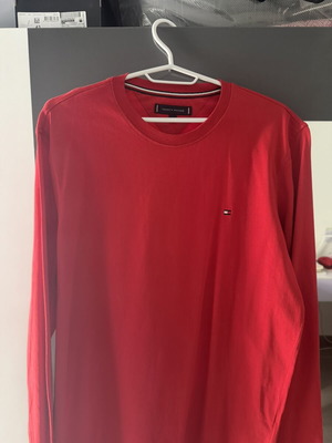 Tommy Hilfiger μακρυμάνικη μπλούζα σε κόκκινο, μέγεθος L