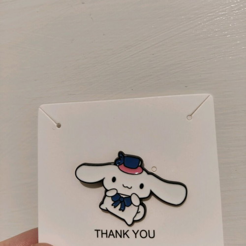 Cinnamoroll Hello Kitty pin like new