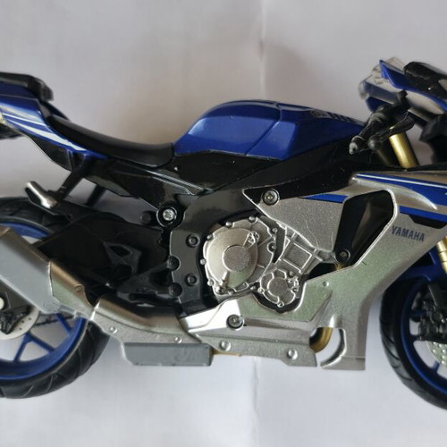 Mini Motorcycles Collection like new, 13 models by Bburago and Maisto