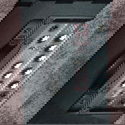 Roland Cube 20XL amplifier used with acoustic guitar simulator