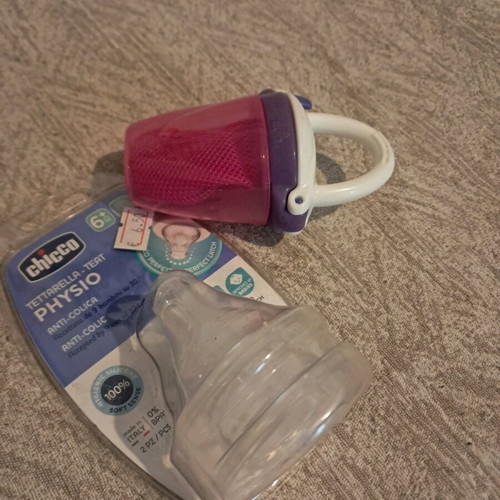 Chicco and Munchkin pacifiers new, set of 2+1