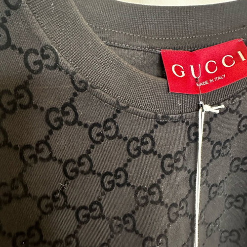 Gucci Tshirt new in white and black