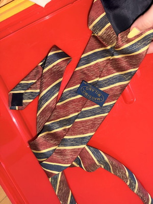 Tie, brown