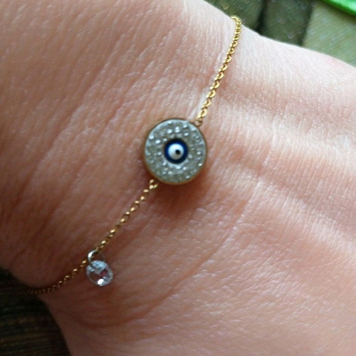Steel bracelet chain eye design like new, gold color