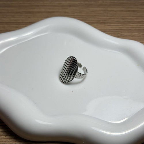 Steel ring like new, silver color