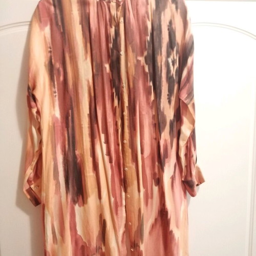 Mango shirt like new with Mao collar and wide belt