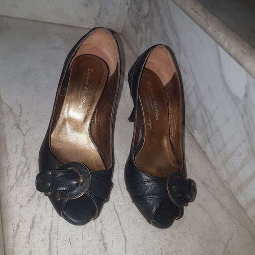 Tsakiris Mallas black pumps used, medium heel, size 36