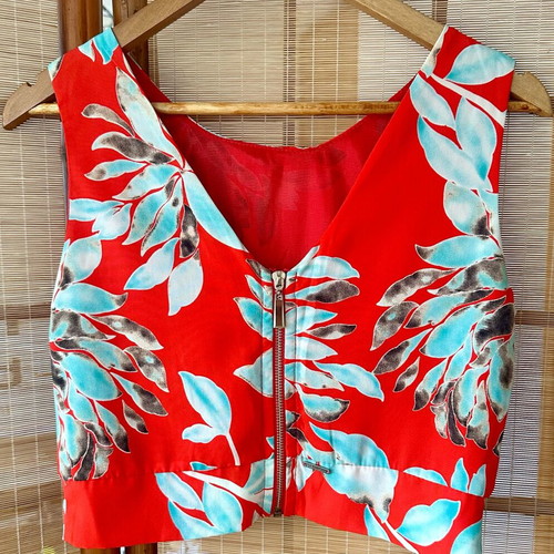 BSB crop top size 42, like new, coral with floral motif