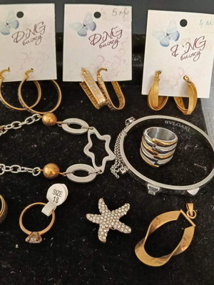 Set of 10 gold and silver jewelry pieces