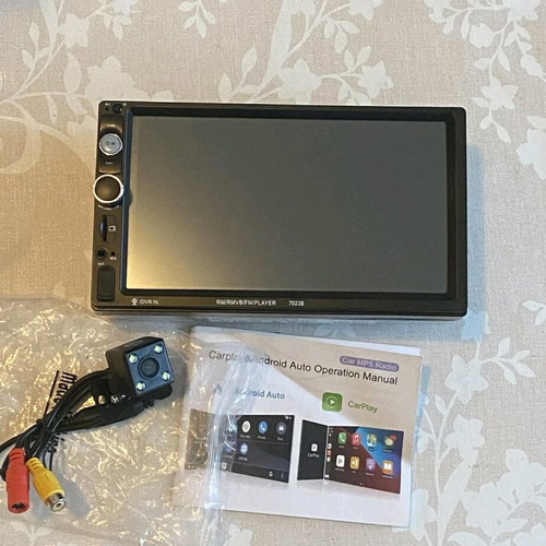 MP5 Player 7 Inch 2 DIN Touchscreen Multimedia with Camera like new