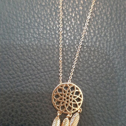 Dreamcatcher necklace new, pink gold