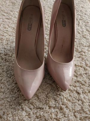 Classic pink pale stiletto heel pumps new, size 38