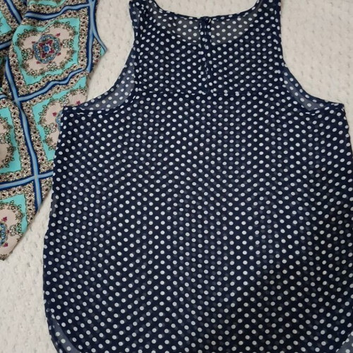 Pink Woman and Dovely women's tops like new, size Small, pack of 2