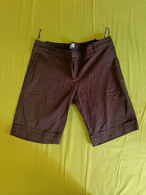 Brown bermuda shorts like new, size XXL