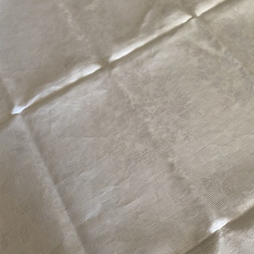 Linen tablecloth 1.47x1.70 m, new