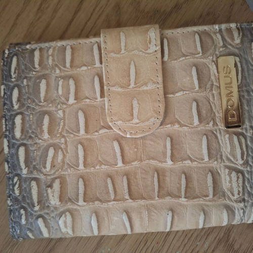 Leather wallet new beige