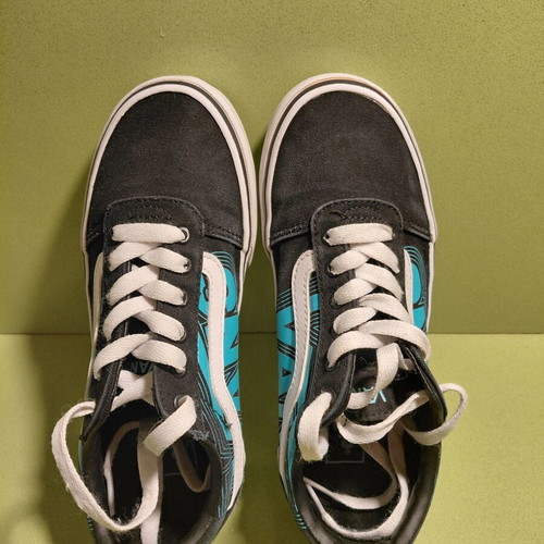 Vans YT Ward Glow sneakers size 34 like new, neon blue and black