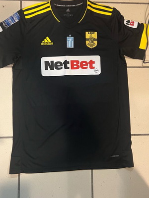 Aris Thessaloniki adidas jersey medium size used with Iturbe print